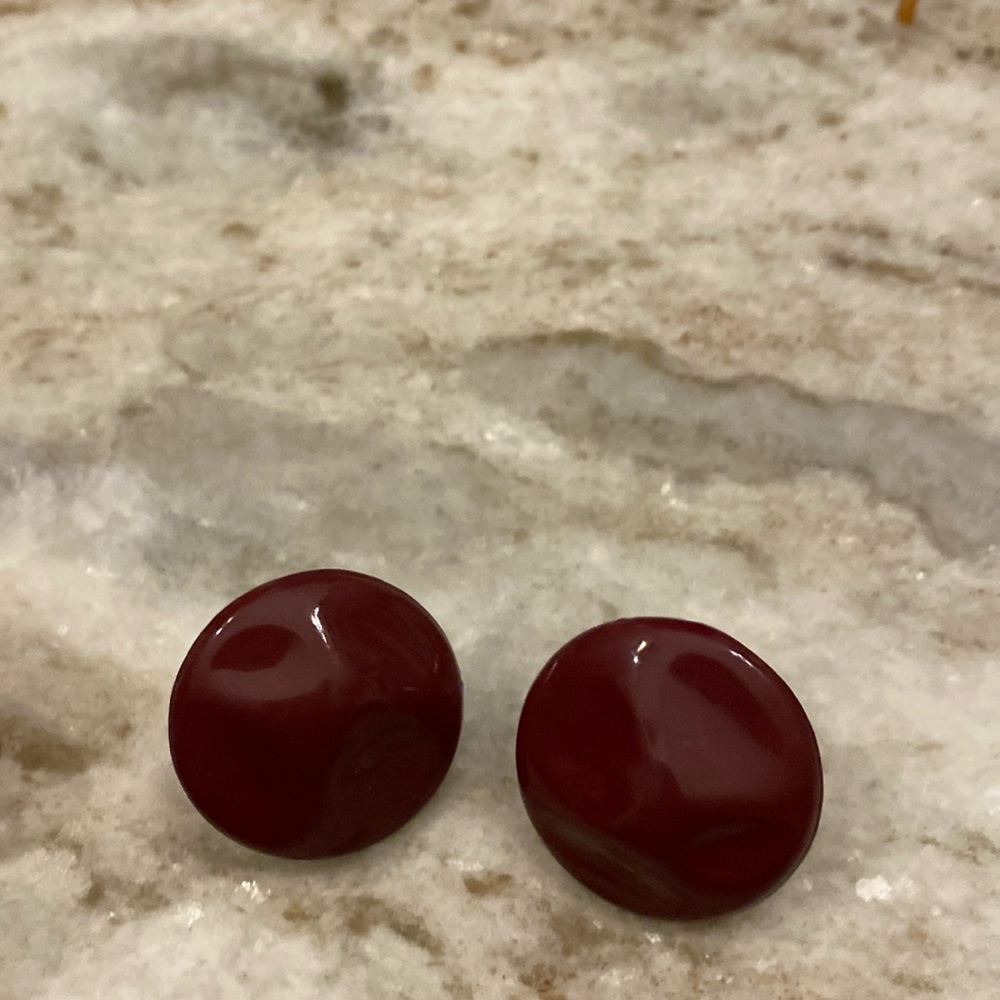 Maroon circular earrings